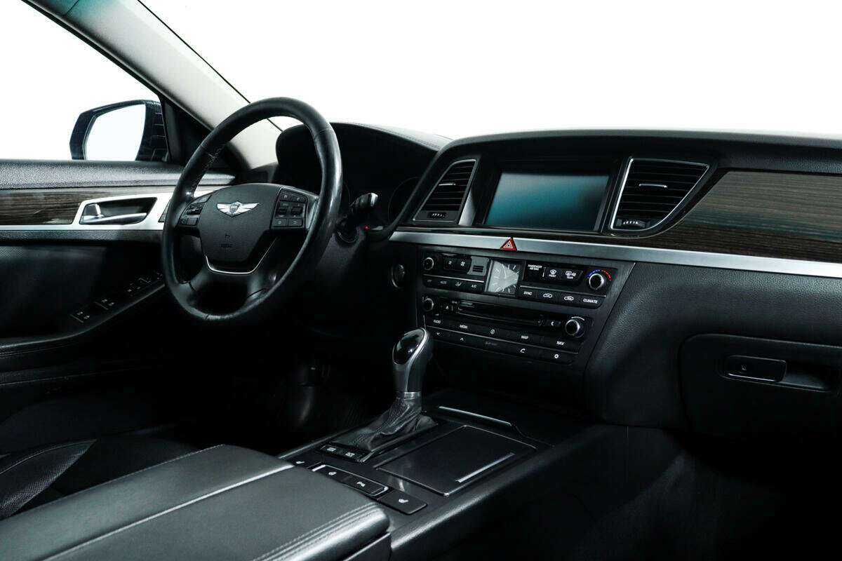 Купить Hyundai Genesis, 2016, 274 588 км, фото №9