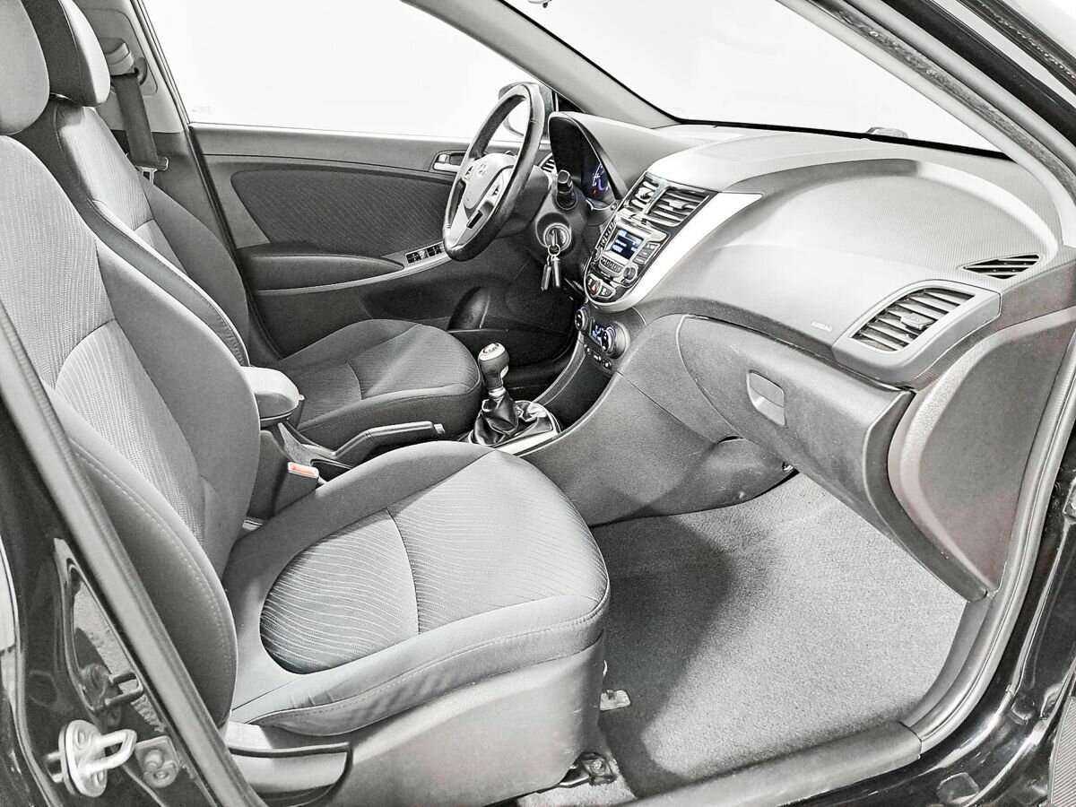 Купить Hyundai Solaris, 2015, 180 000 км, фото №9