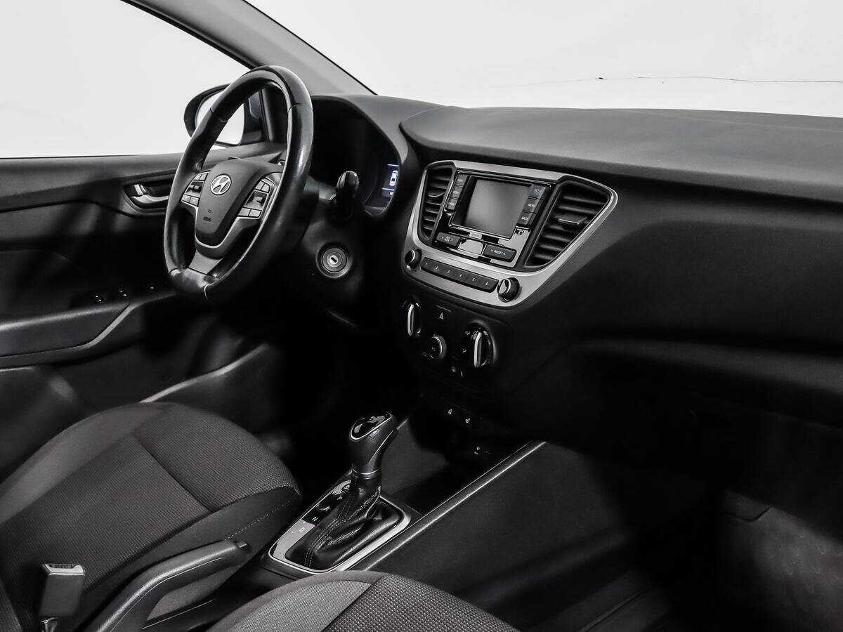 Купить Hyundai Solaris, 2017, 149 329 км, фото №11