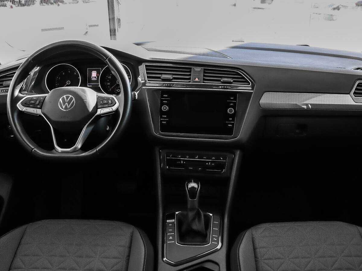 Купить Volkswagen Tiguan, 2021, 71 000 км, фото №12