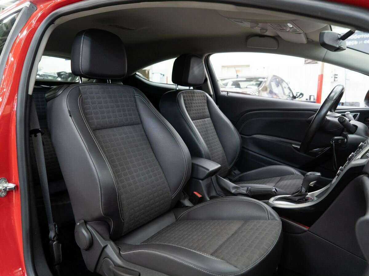 Купить Opel Astra GTC, 2012, 151 000 км, фото №8