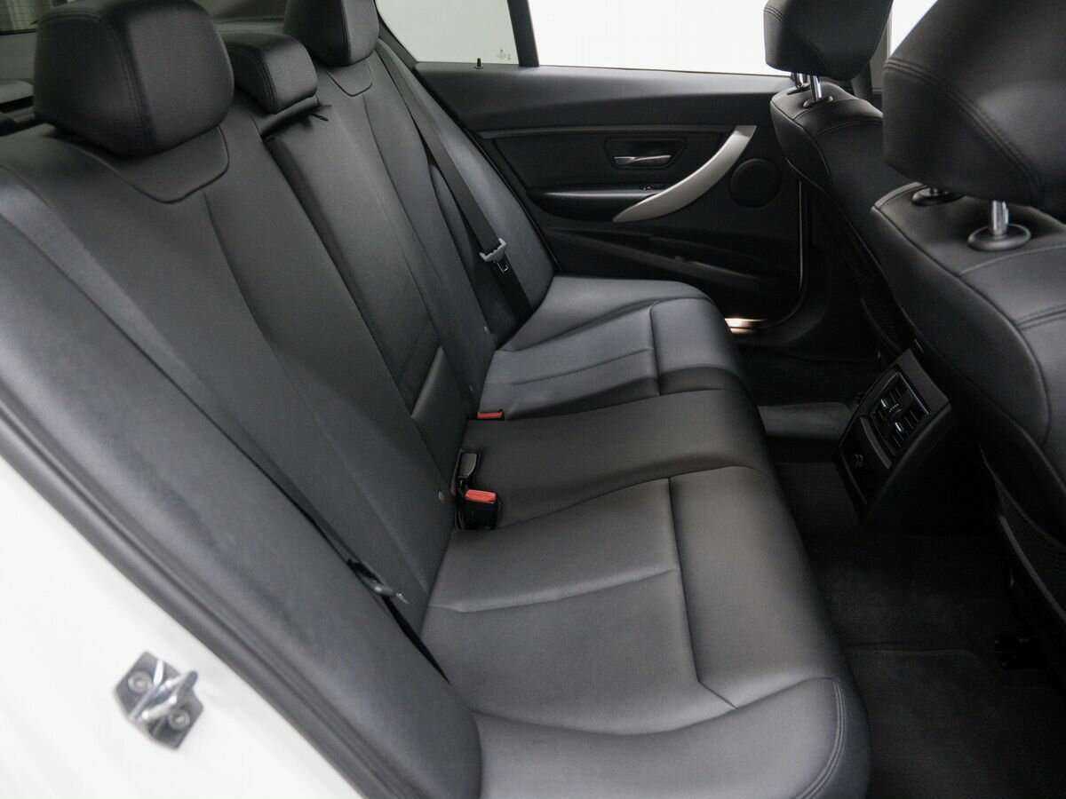 Купить BMW 3 серии 320i, 2015, 133 632 км, фото №9