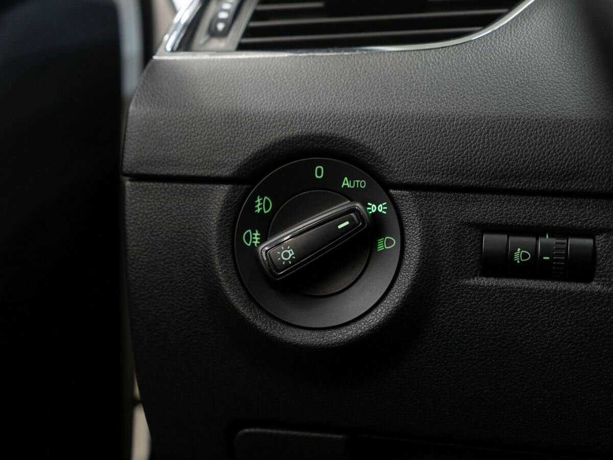 Купить Skoda Octavia, 2014, 287 000 км, фото №15