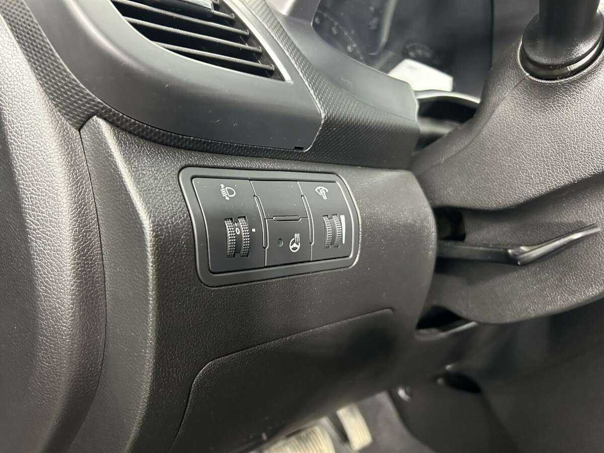 Купить Hyundai Solaris, 2015, 66 300 км, фото №9