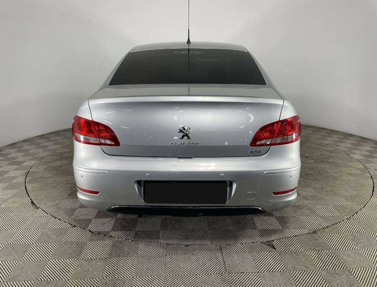 Peugeot 408