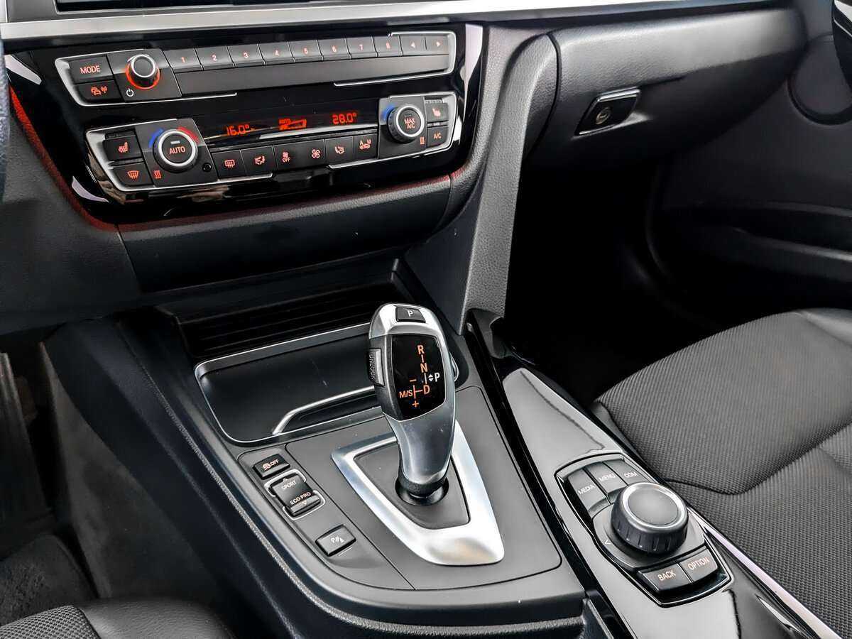 Купить BMW 3 серии 318i, 2018, 89 082 км, фото №25