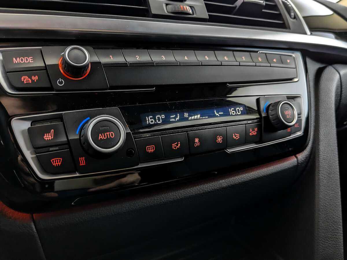 Купить BMW 3 серии 318i, 2017, 117 684 км, фото №20