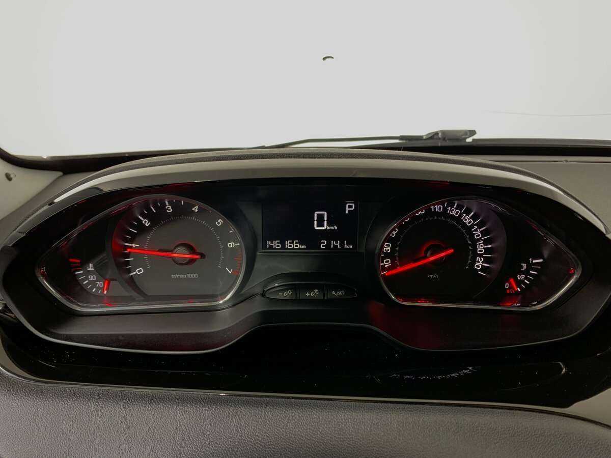 Купить Peugeot 208, 2013, 146 165 км, фото №12