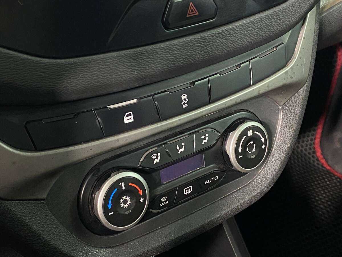 Купить Lada (ВАЗ) Vesta, 2017, 171 053 км, фото №14