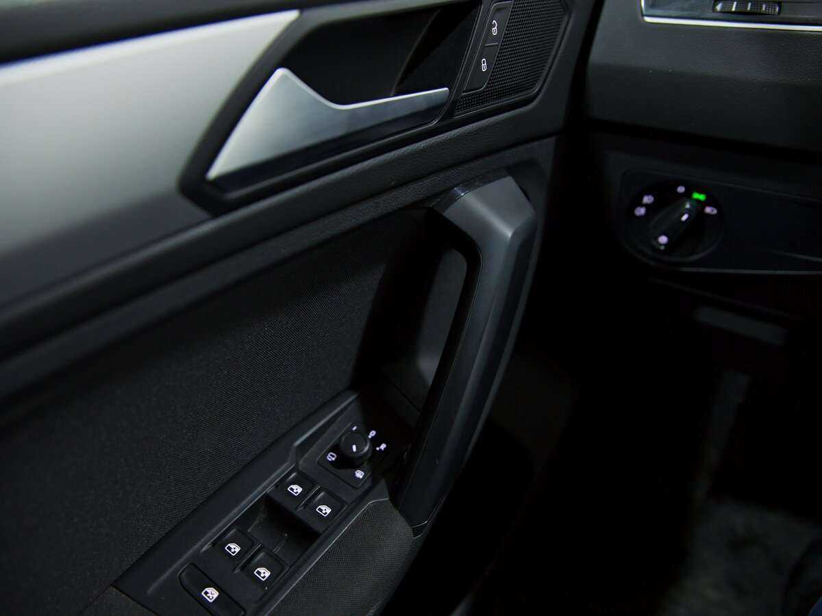 Купить Volkswagen Tiguan, 2020, 90 848 км, фото №8