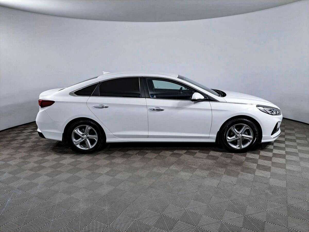 Купить Hyundai Sonata, 2018, 89 370 км, фото №4