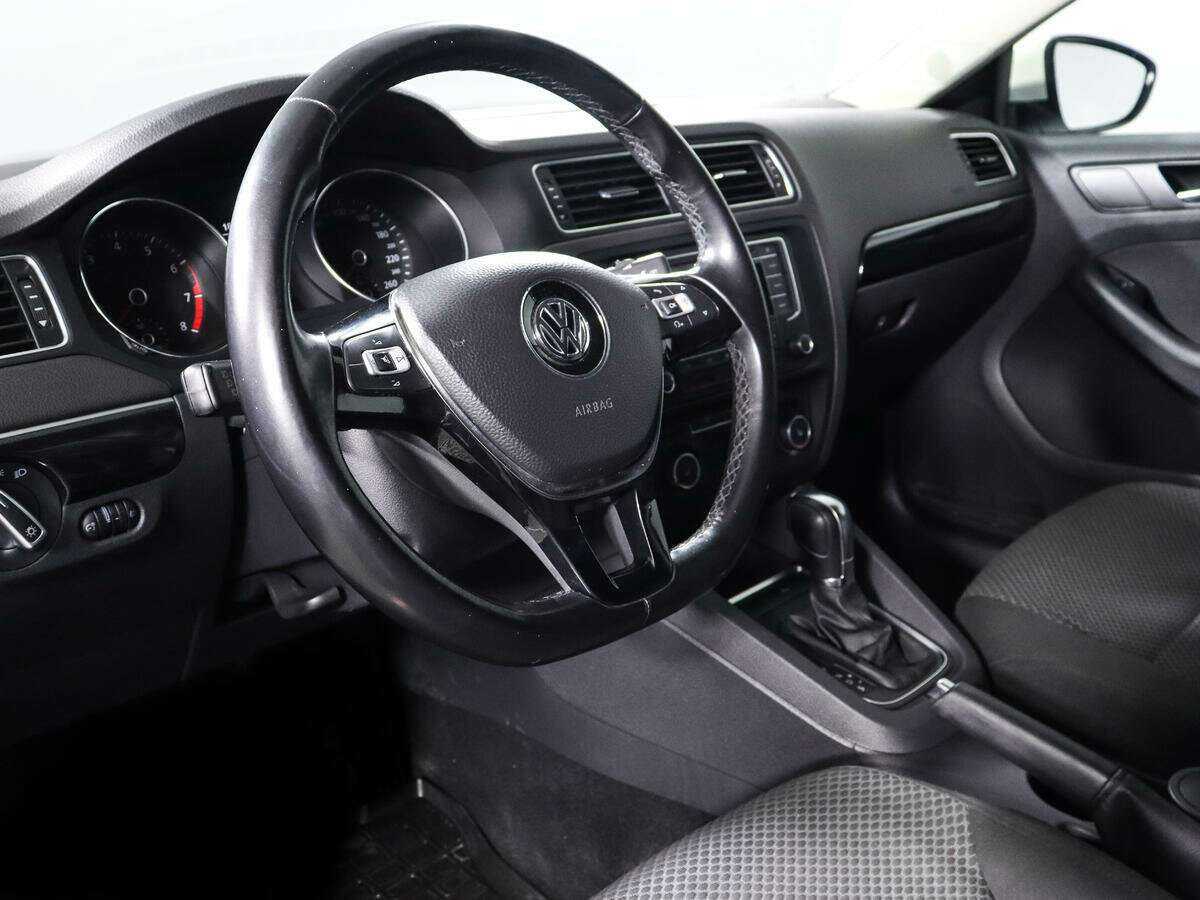 Купить Volkswagen Jetta, 2016, 141 263 км, фото №13