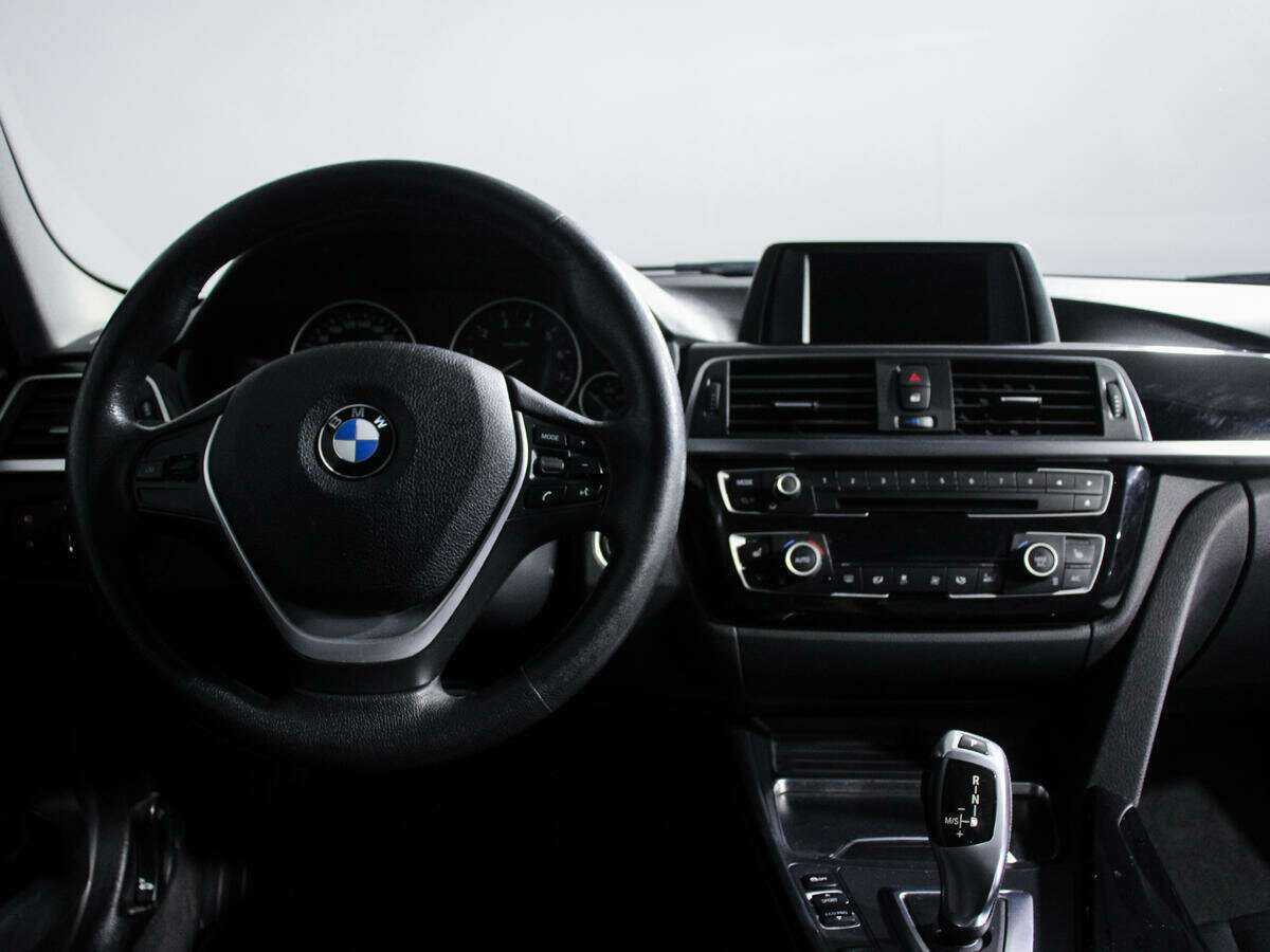 Купить BMW 3 серии 318i, 2017, 83 152 км, фото №11
