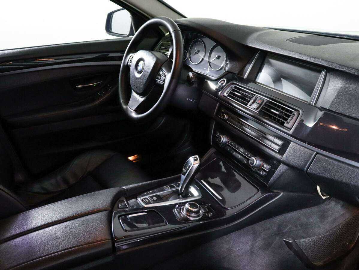 Купить BMW 5 серии 528i xDrive, 2012, 237 085 км, фото №8