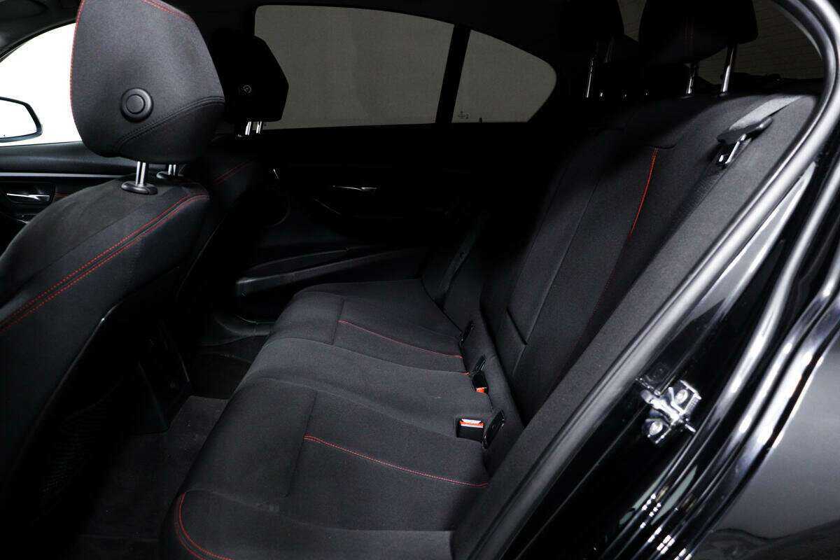 Купить BMW 3 серии 320d, 2012, 132 190 км, фото №12