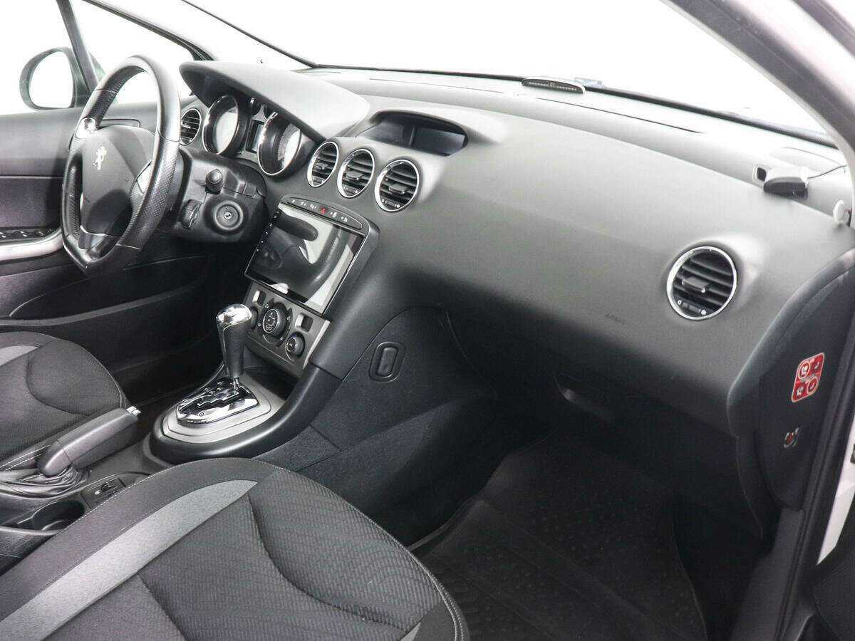 Купить Peugeot 408, 2014, 159 287 км, фото №10