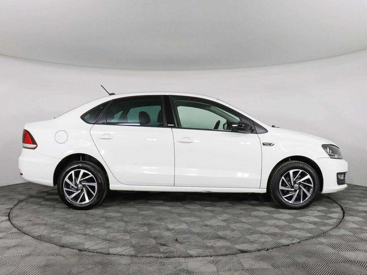 Купить Volkswagen Polo, 2017, 79 655 км, фото №4