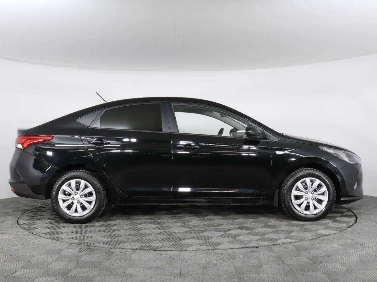 Купить Hyundai Solaris, 2021, 90 319 км, фото №4