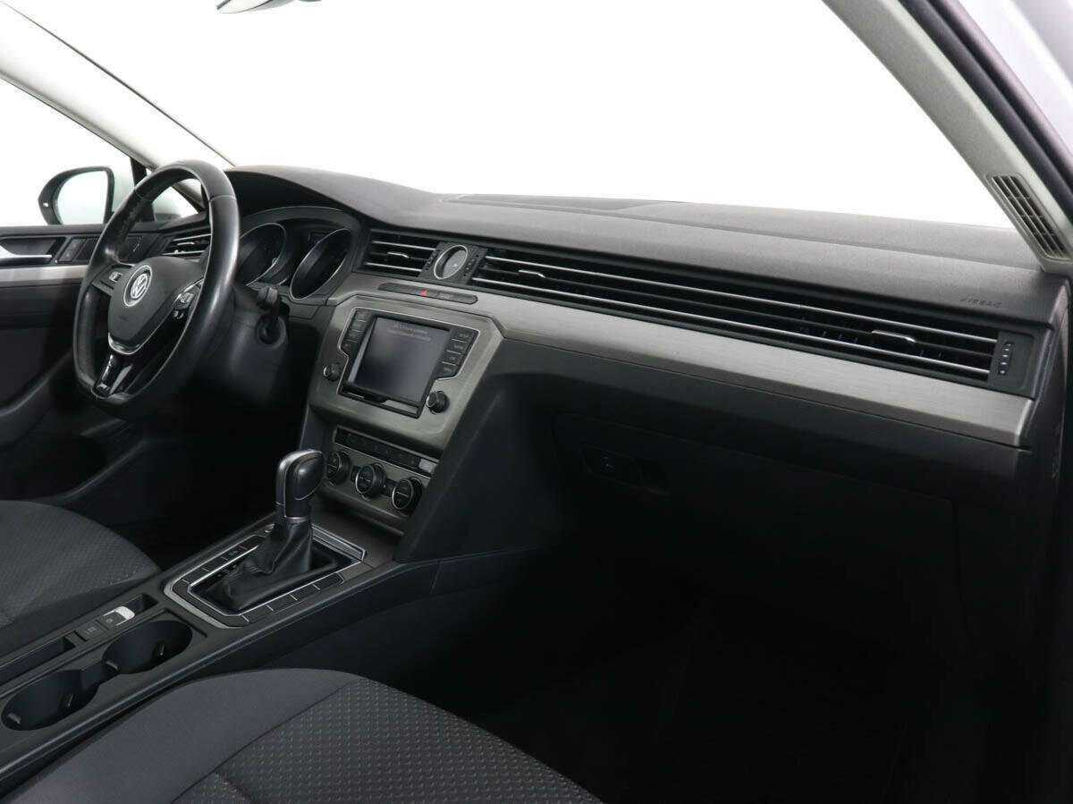 Купить Volkswagen Passat, 2016, 78 106 км, фото №10