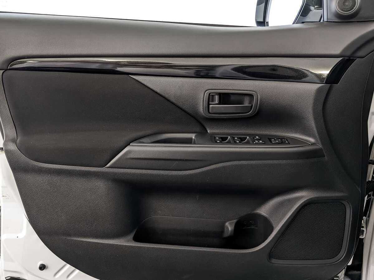 Купить Mitsubishi Outlander, 2019, 132 727 км, фото №15