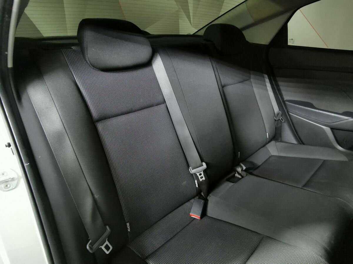 Купить Hyundai Solaris, 2017, 108 077 км, фото №13