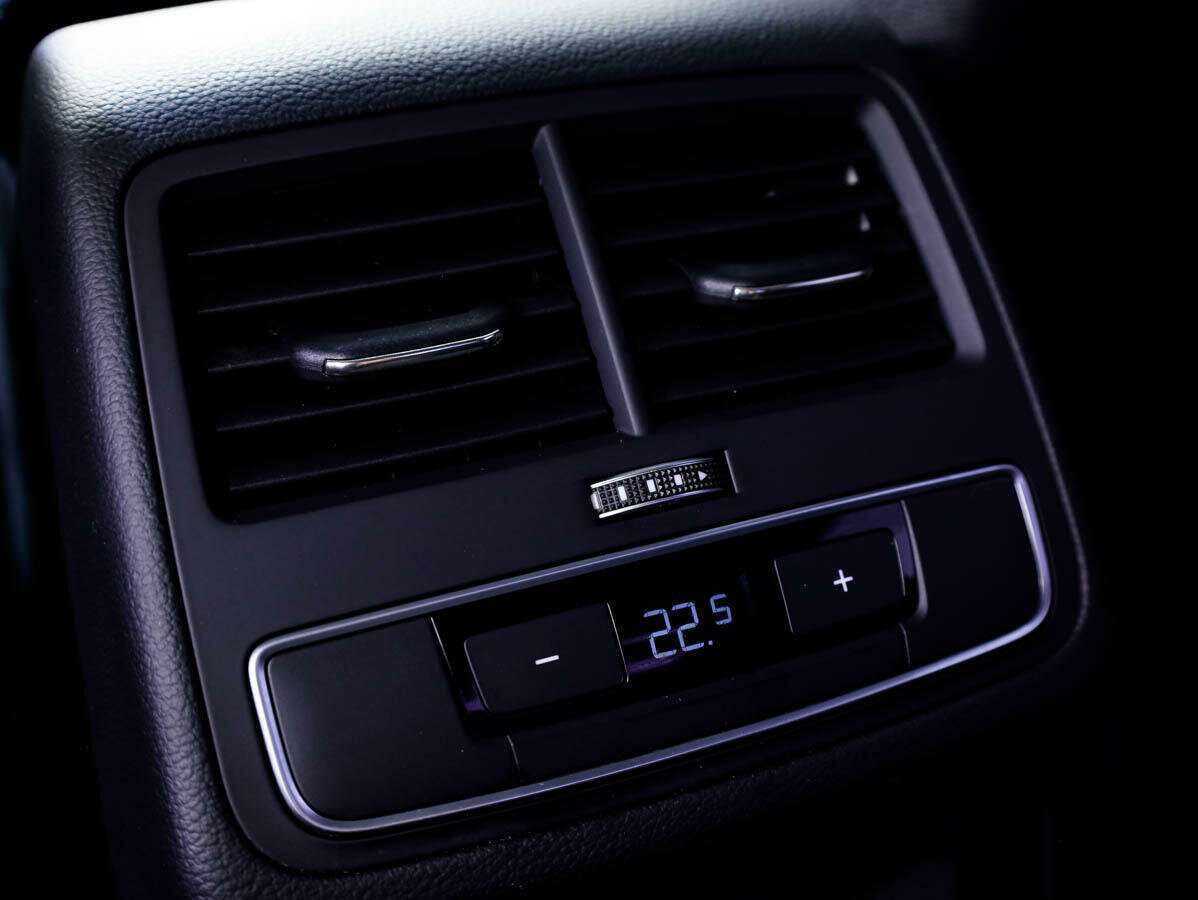 Купить Audi A4, 2015, 120 174 км, фото №15