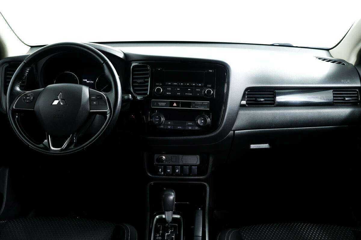 Купить Mitsubishi Outlander, 2018, 101 000 км, фото №11