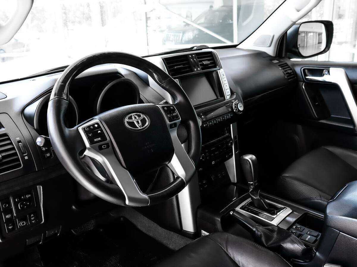 Купить Toyota Land Cruiser Prado, 2012, 332 223 км, фото №9