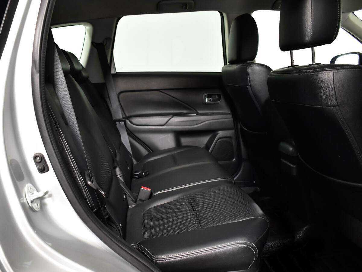 Купить Mitsubishi Outlander, 2016, 76 674 км, фото №10