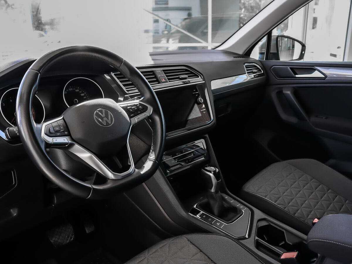Купить Volkswagen Tiguan, 2021, 71 000 км, фото №9