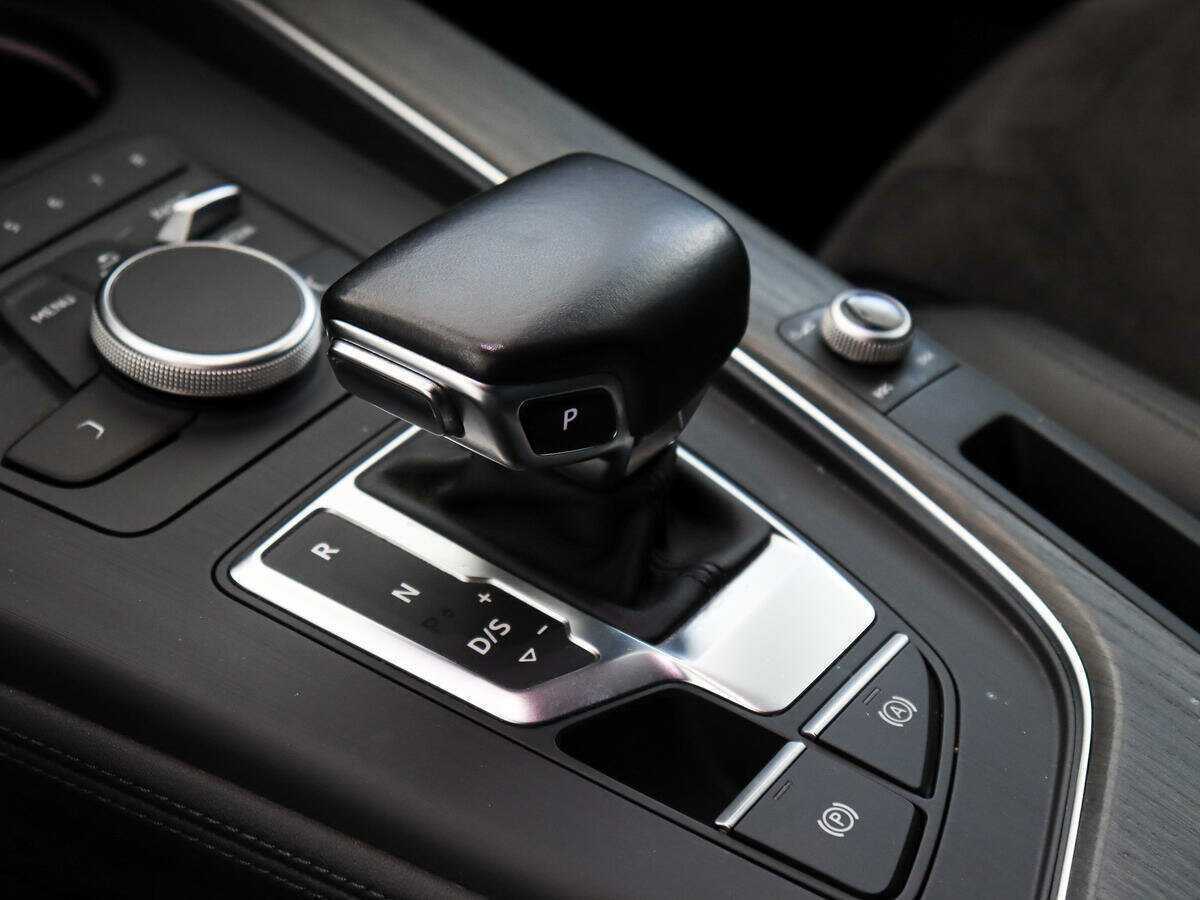 Купить Audi A4, 2019, 119 000 км, фото №9