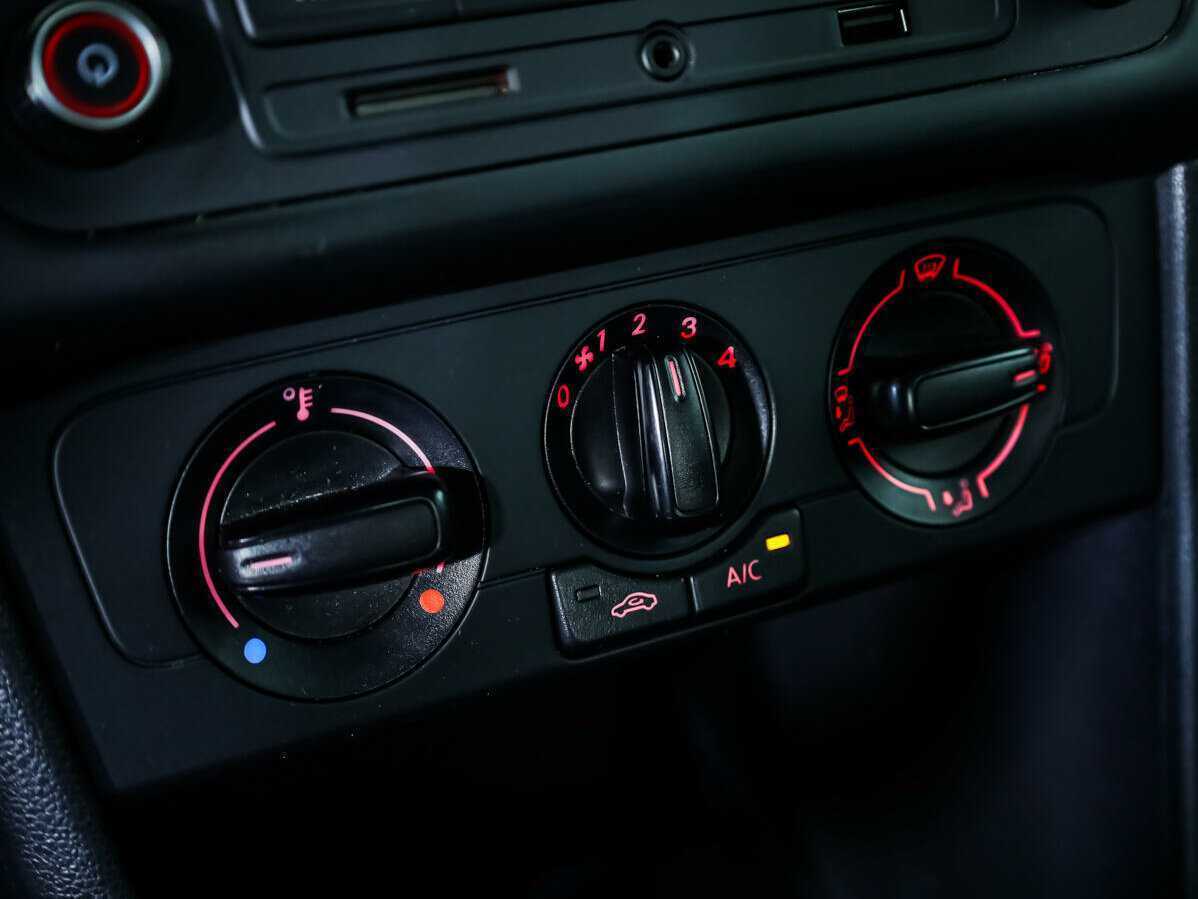 Купить Volkswagen Polo, 2016, 101 667 км, фото №13