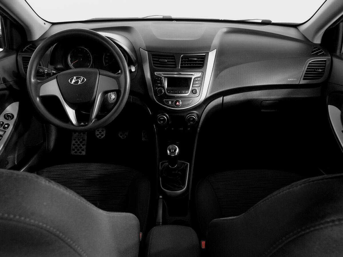 Купить Hyundai Solaris, 2016, 156 651 км, фото №12