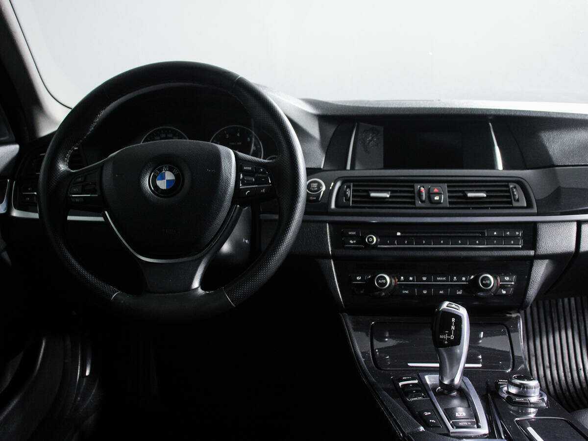 Купить BMW 5 серии 528i, 2013, 235 185 км, фото №7