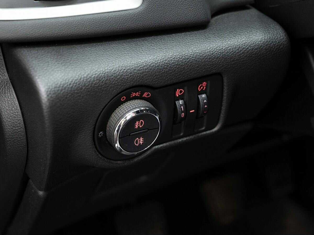 Купить Opel Astra GTC, 2013, 209 300 км, фото №18