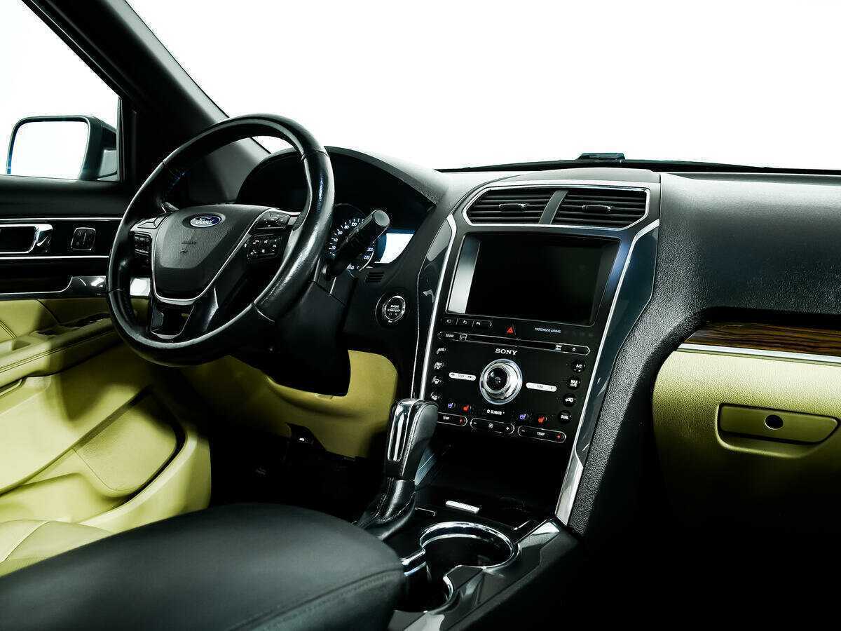 Купить Ford Explorer, 2016, 200 416 км, фото №9