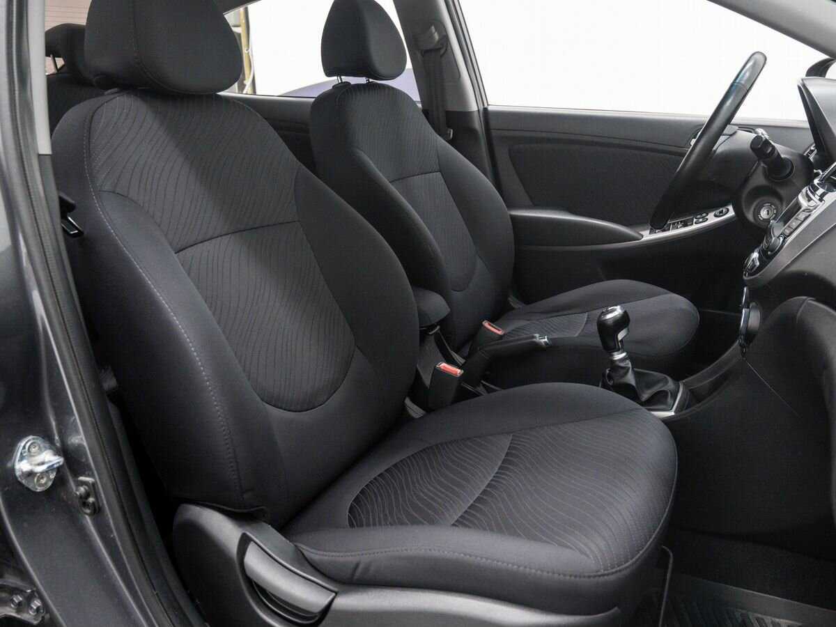 Купить Hyundai Solaris, 2016, 49 593 км, фото №9