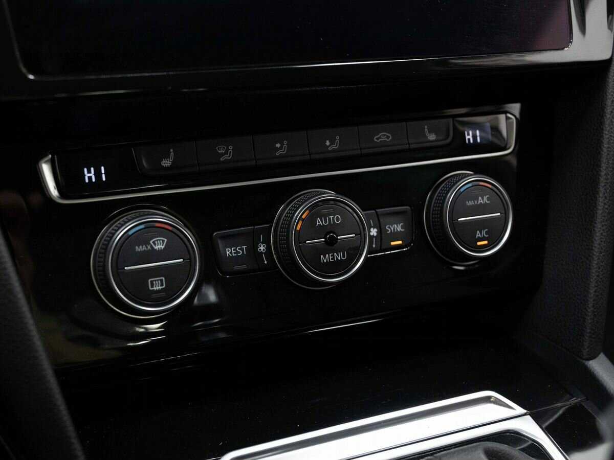 Купить Volkswagen Passat DSG6, 2017, 161 362 км, фото №21