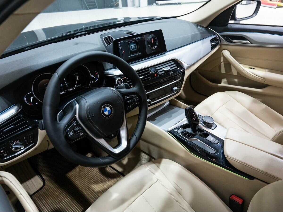 Купить BMW 5 серии 520d, 2017, 160 000 км, фото №12