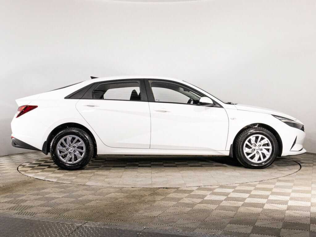 Купить Hyundai Elantra, 2021, 44 775 км, фото №4