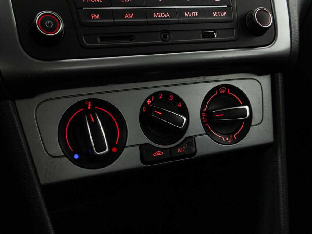 Купить Volkswagen Polo, 2016, 186 043 км, фото №16