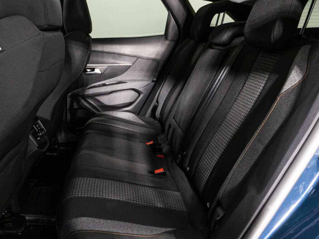 Купить Peugeot 3008, 2021, 30 489 км, фото №10
