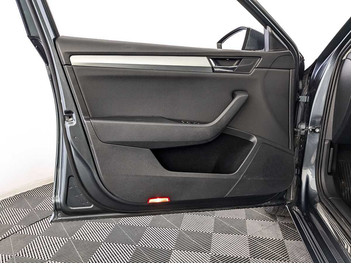 Купить Skoda Superb, 2019, 136 655 км, фото №19