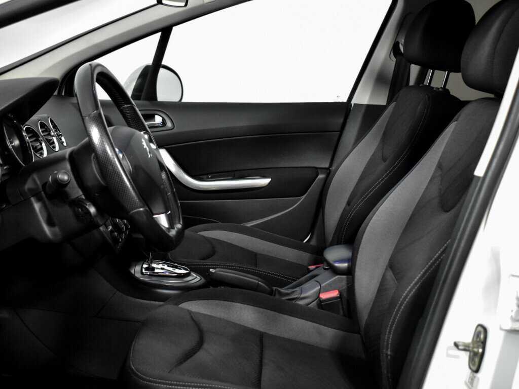 Купить Peugeot 408, 2016, 208 197 км, фото №10