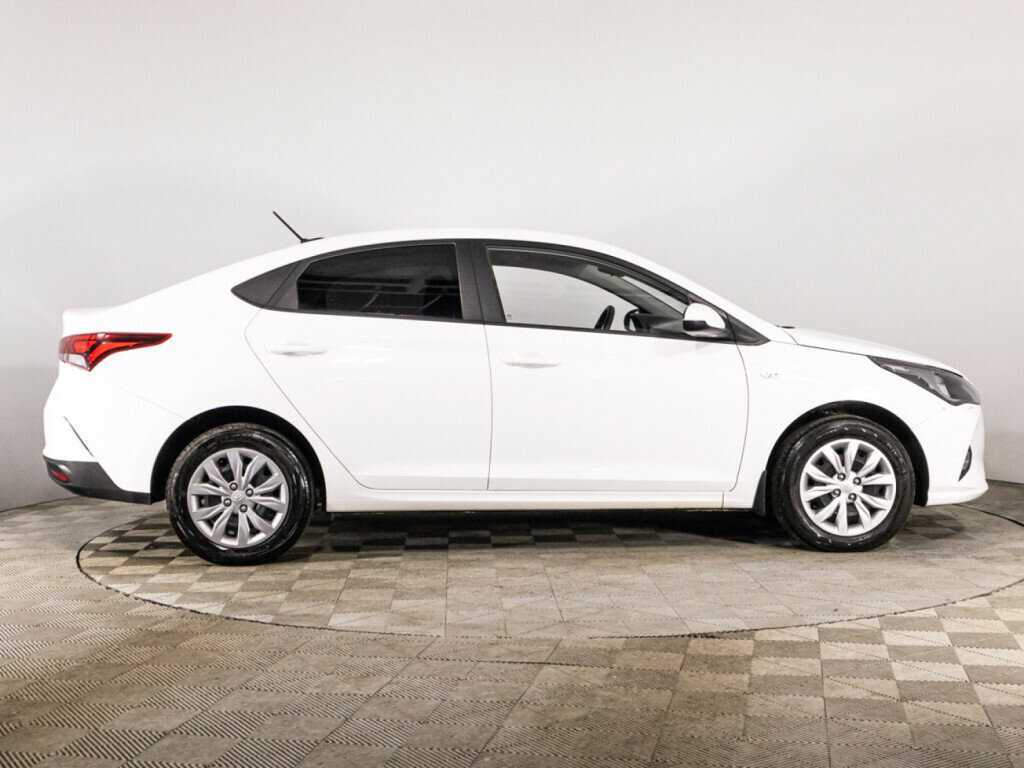 Купить Hyundai Solaris, 2022, 50 999 км, фото №4
