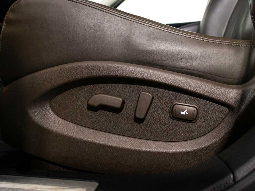 Купить Infiniti FX30d, 2013, 125 404 км, фото №22