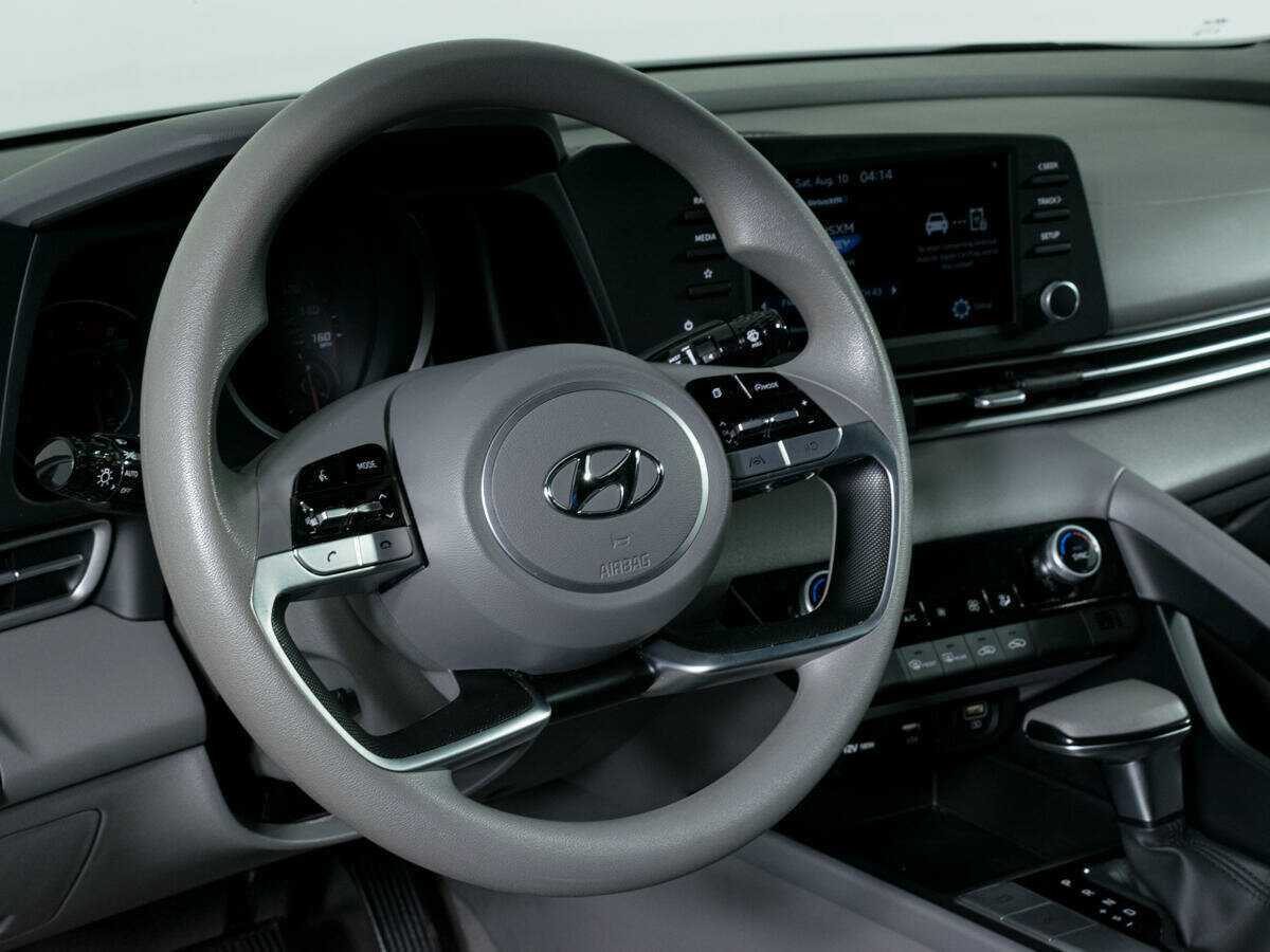 Купить Hyundai Elantra, 2021, 43 735 км, фото №12