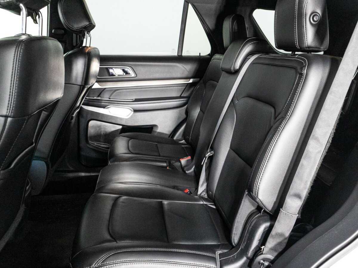 Купить Ford Explorer, 2017, 163 119 км, фото №10