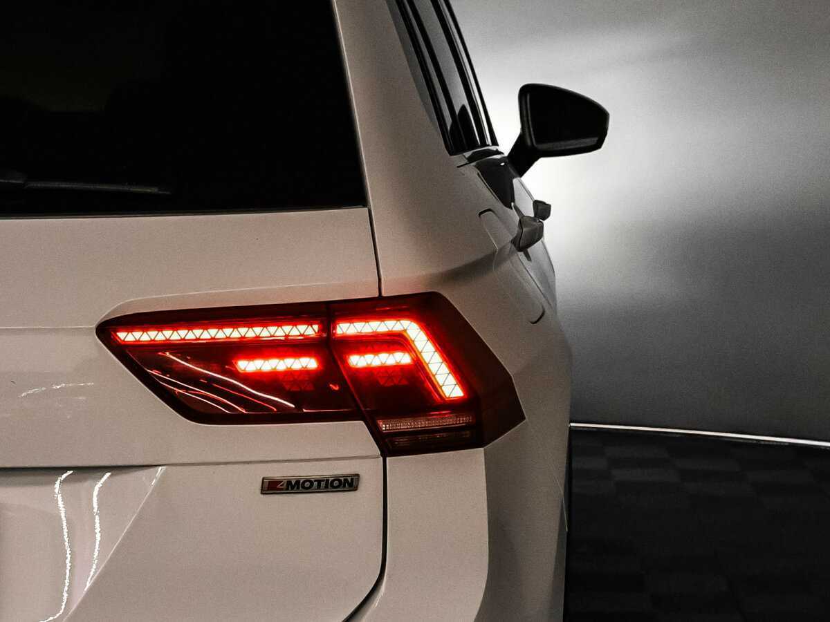 Купить Volkswagen Tiguan, 2018, 129 688 км, фото №15