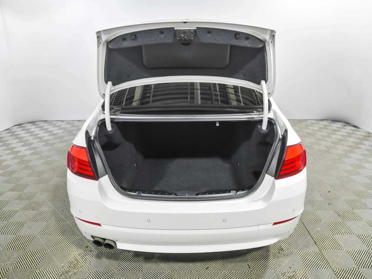 Купить BMW 5 серии 520i, 2013, 213 136 км, фото №18
